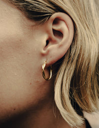 Medium Entwined Latch Hoop Earrings - Gold