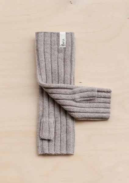 Cashmere & Merino Wrist Warmers in Oatmeal