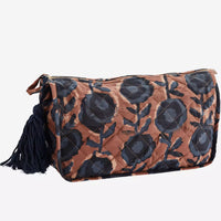 Madam Stoltz - Washbag with Tassel - Blue Flower